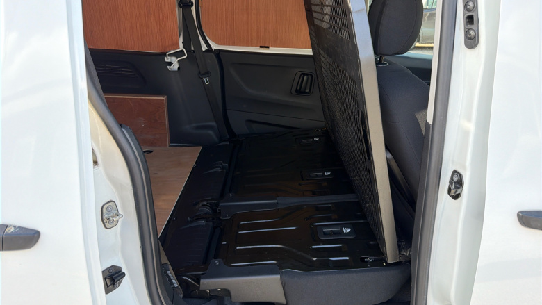 Peugeot Partner Long Diesel 850 1.5 BlueHDi 100 Professional Premium Crew Van